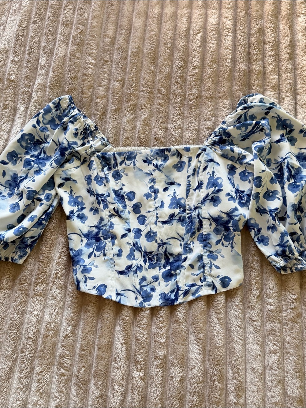 Abercrombie & Fitch - Blue Floral Puff-Sleeve Crop Top - Women